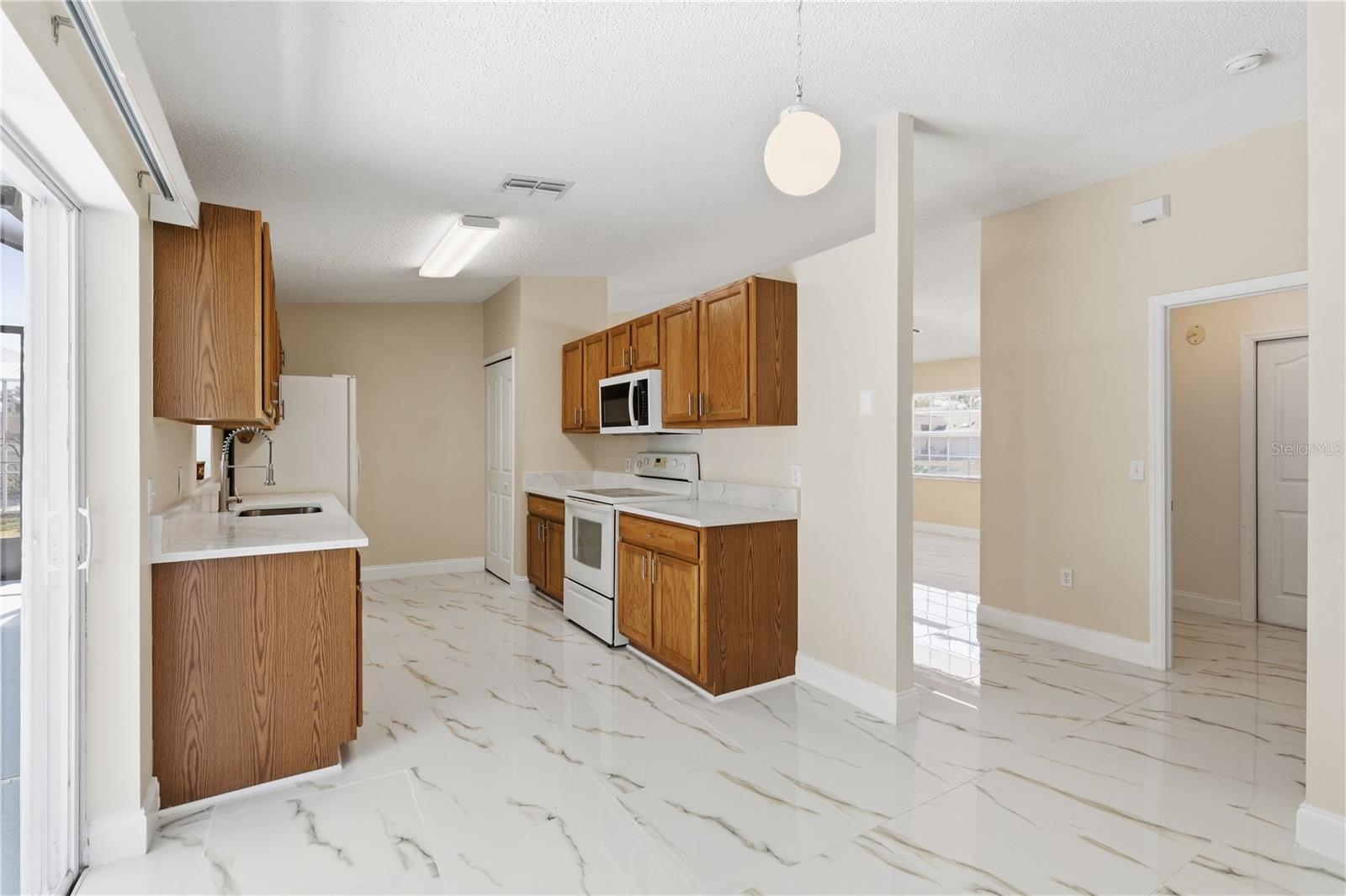 SPRING HILL - Residential