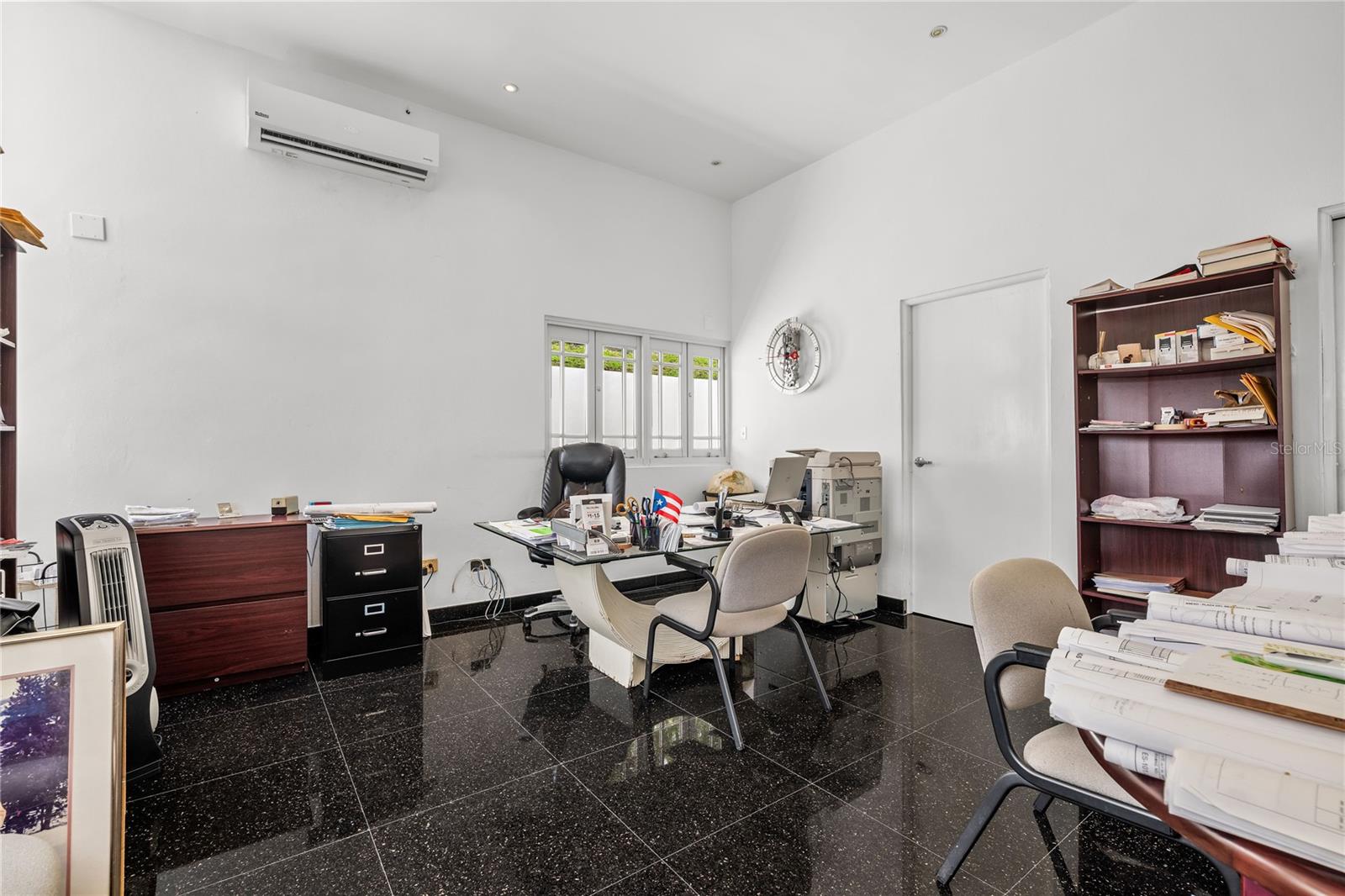 URB. LADERAS DE SAN JUAN - Residential