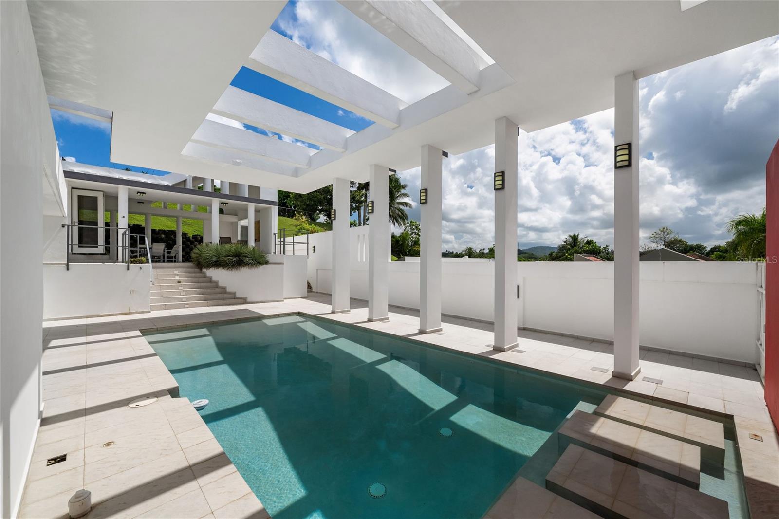 URB. LADERAS DE SAN JUAN - Residential