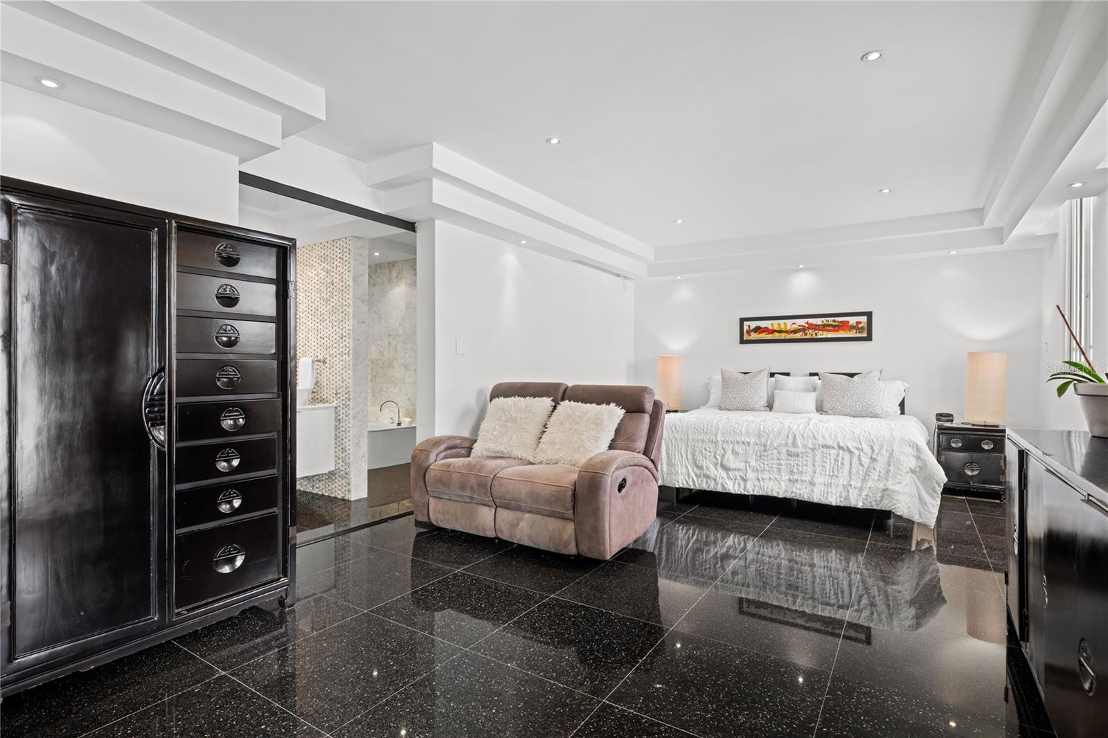 URB. LADERAS DE SAN JUAN - Residential