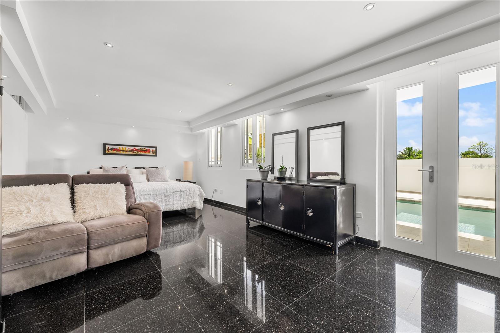 URB. LADERAS DE SAN JUAN - Residential