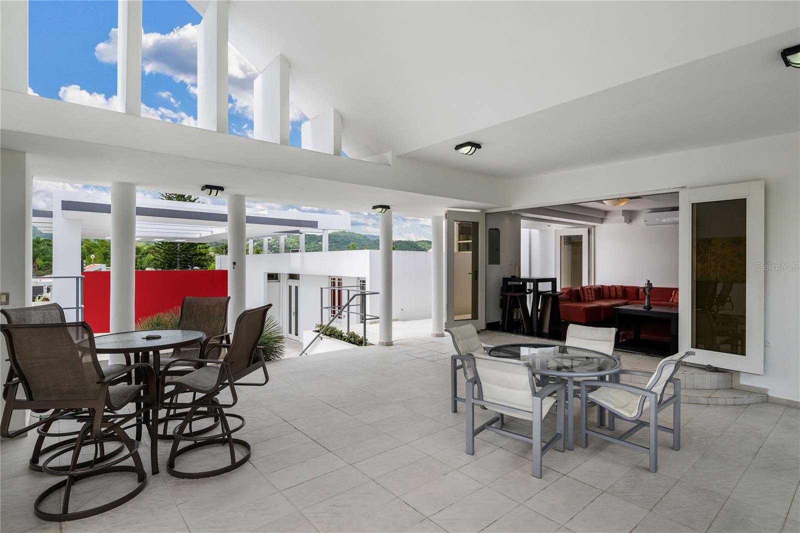 URB. LADERAS DE SAN JUAN - Residential