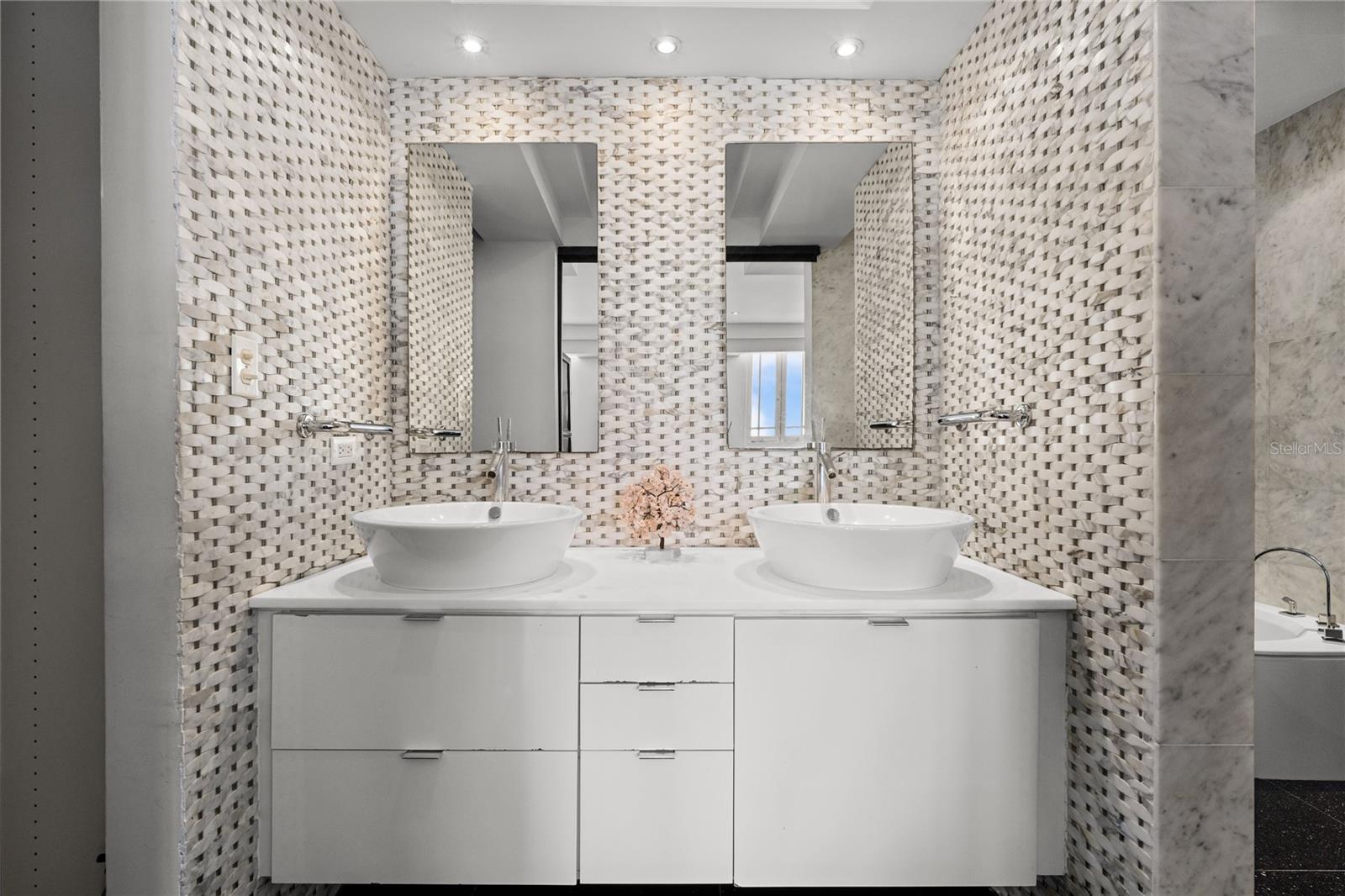 URB. LADERAS DE SAN JUAN - Residential