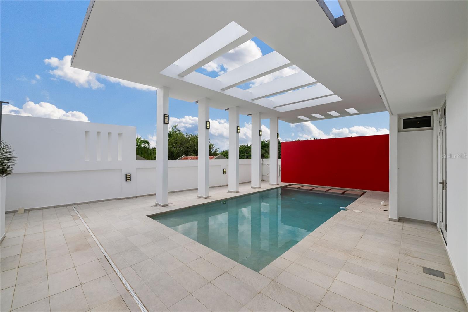 URB. LADERAS DE SAN JUAN - Residential