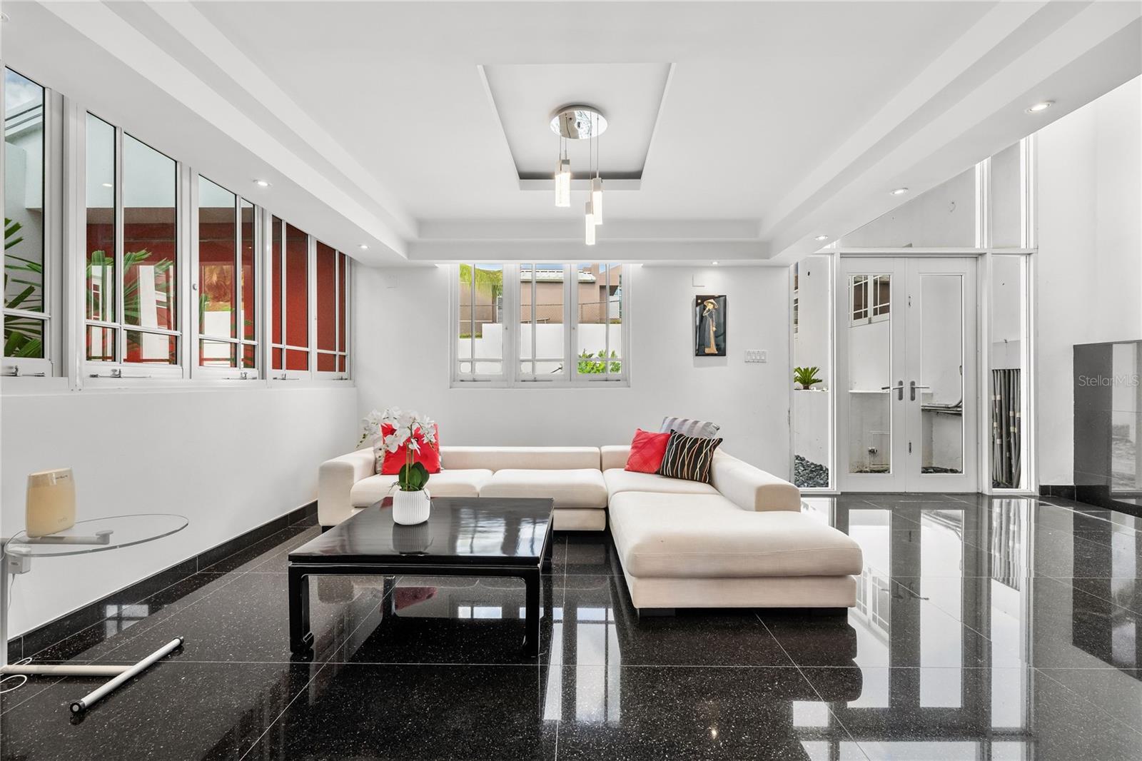 URB. LADERAS DE SAN JUAN - Residential