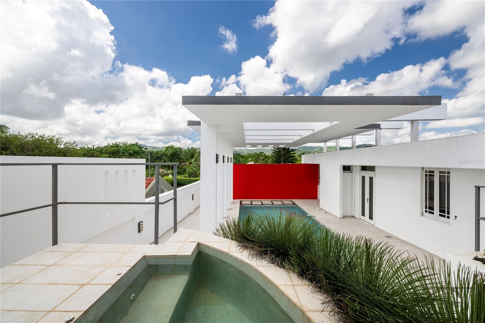 URB. LADERAS DE SAN JUAN - Residential