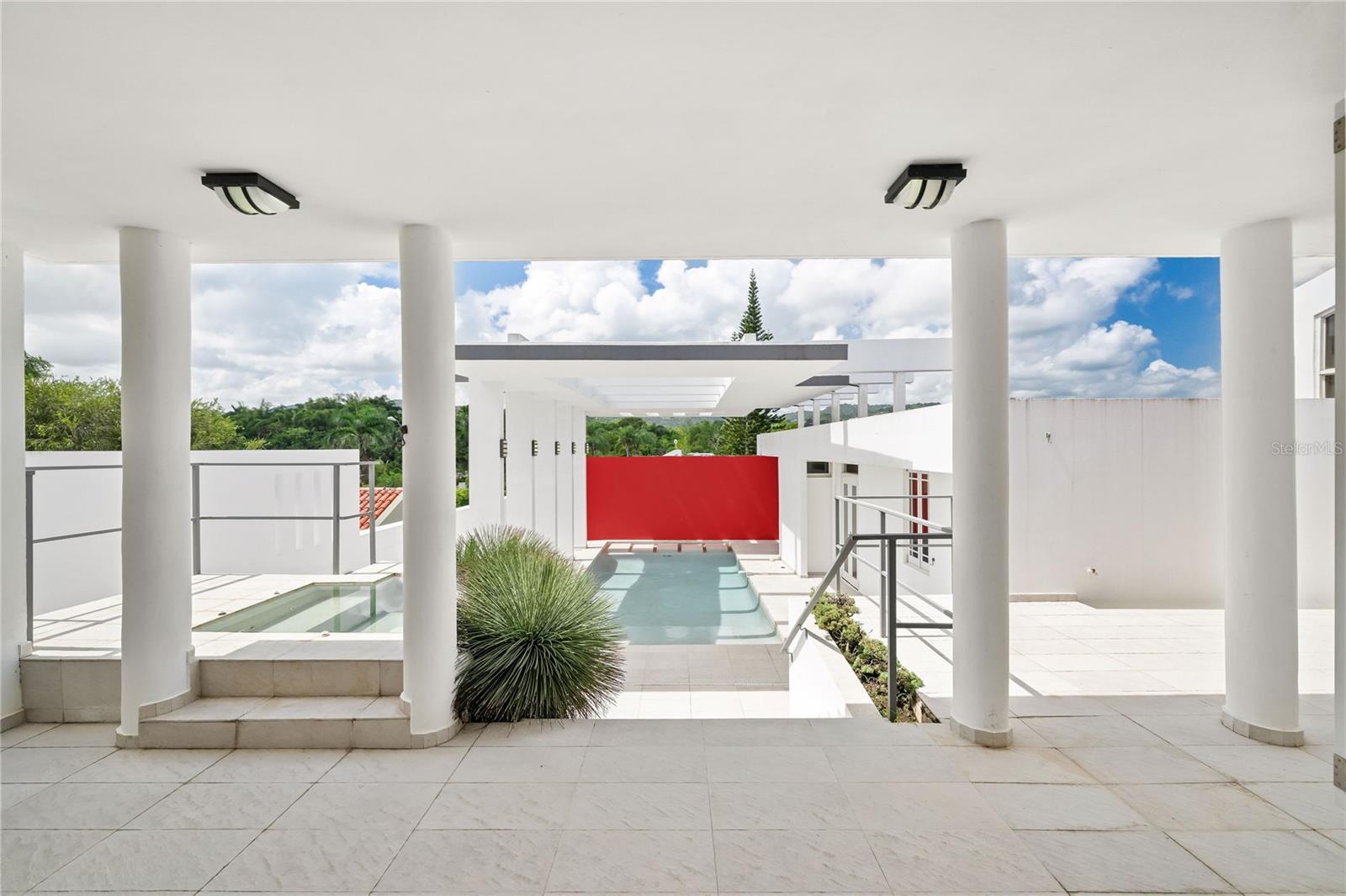 URB. LADERAS DE SAN JUAN - Residential