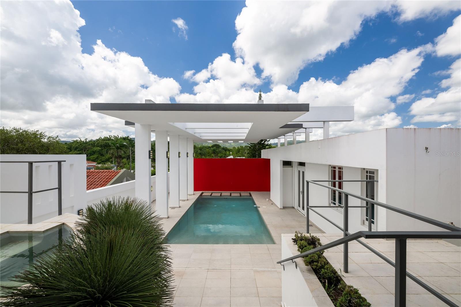 URB. LADERAS DE SAN JUAN - Residential