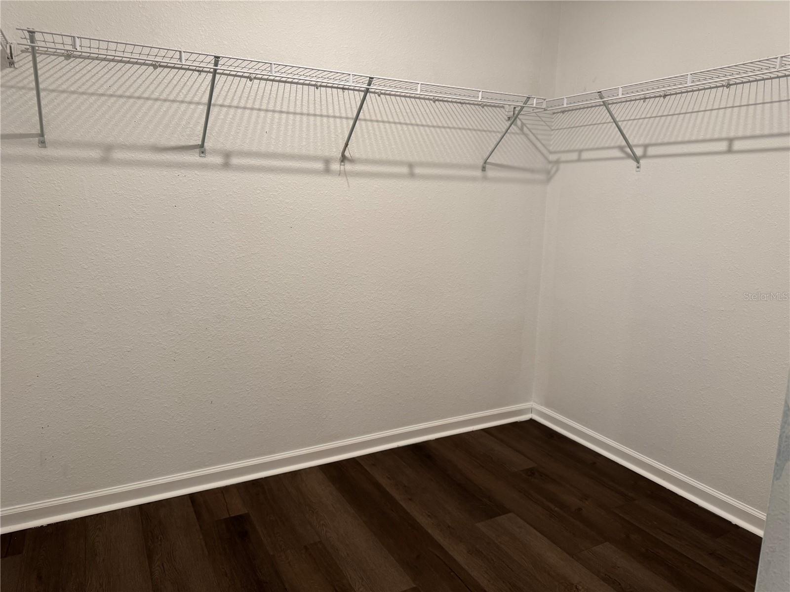 LAKES/WOODLAWN - Residential Lease