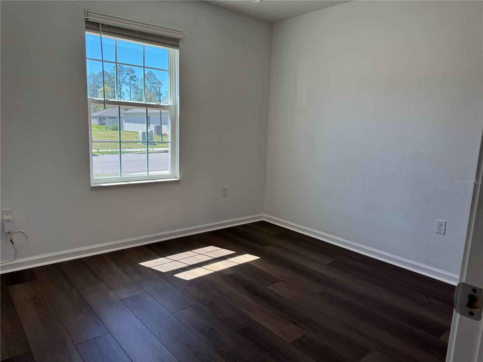 LAKES/WOODLAWN - Residential Lease