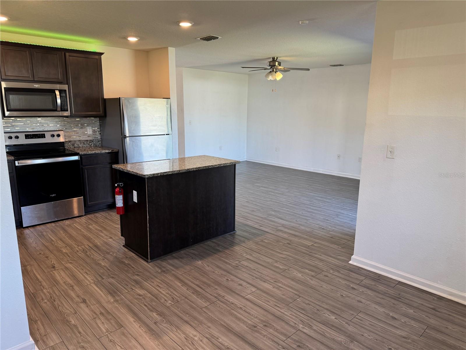 LAKES/WOODLAWN - Residential Lease