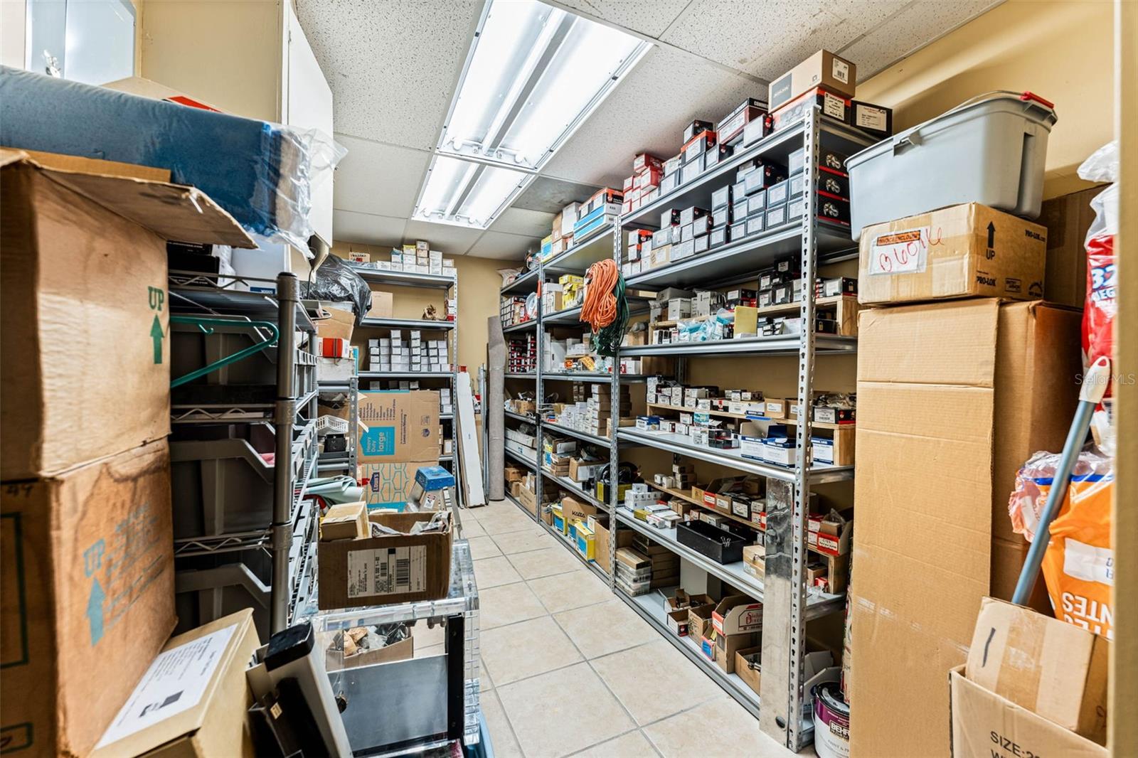 FRIES WINTER GARDEN - Commercial Sale