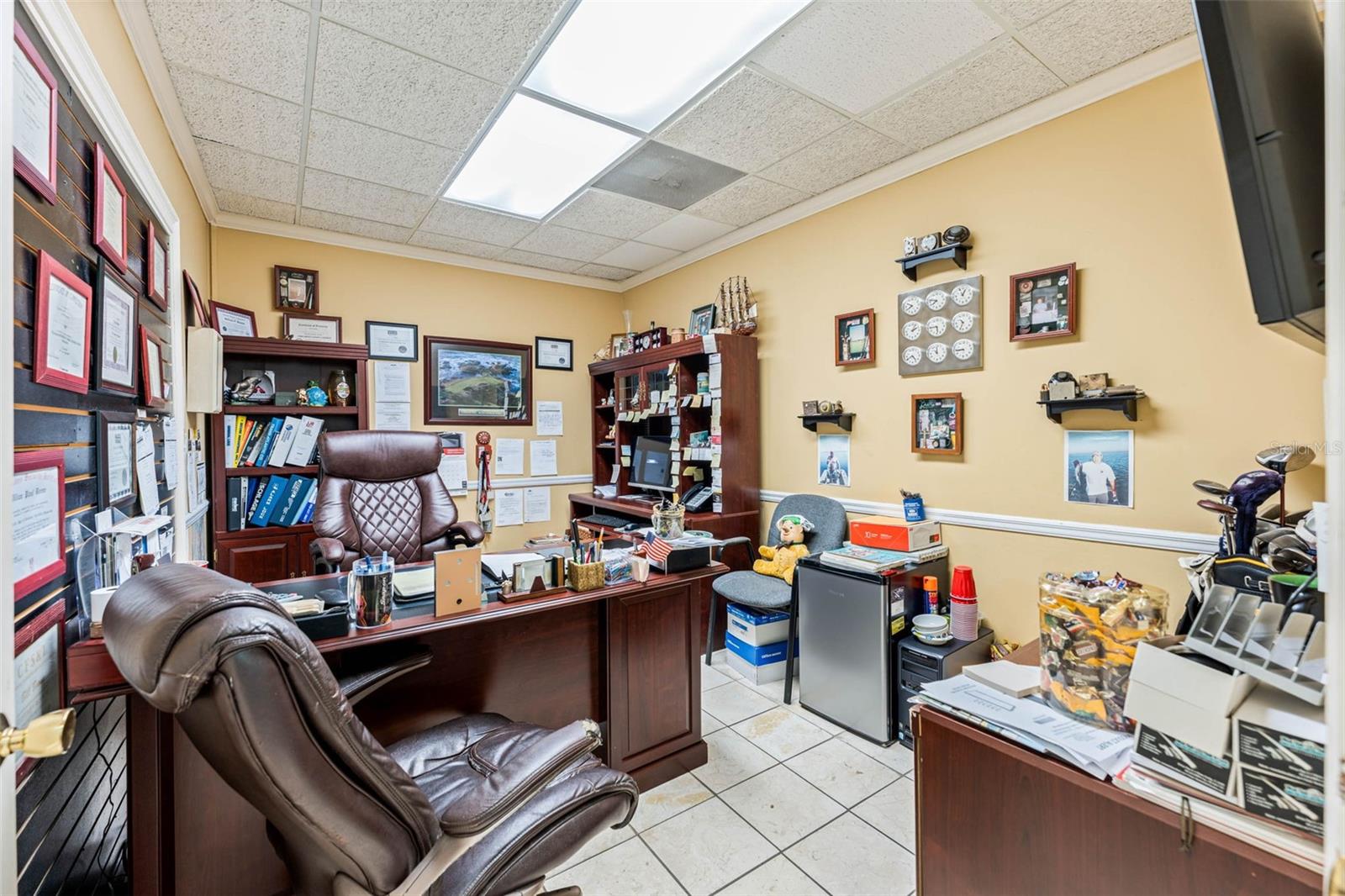 FRIES WINTER GARDEN - Commercial Sale