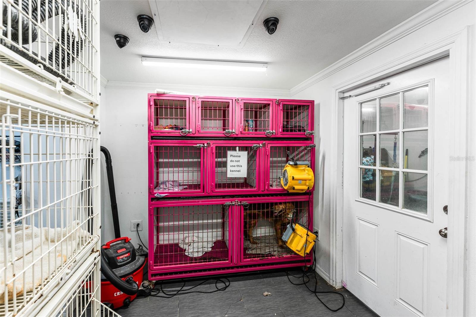 FRIES WINTER GARDEN - Commercial Sale