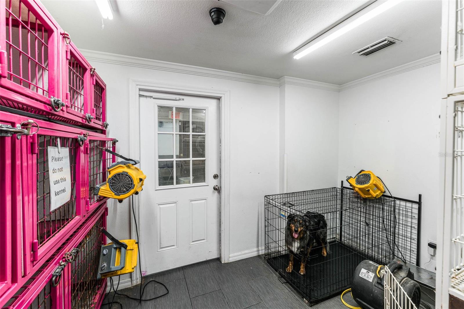 FRIES WINTER GARDEN - Commercial Sale