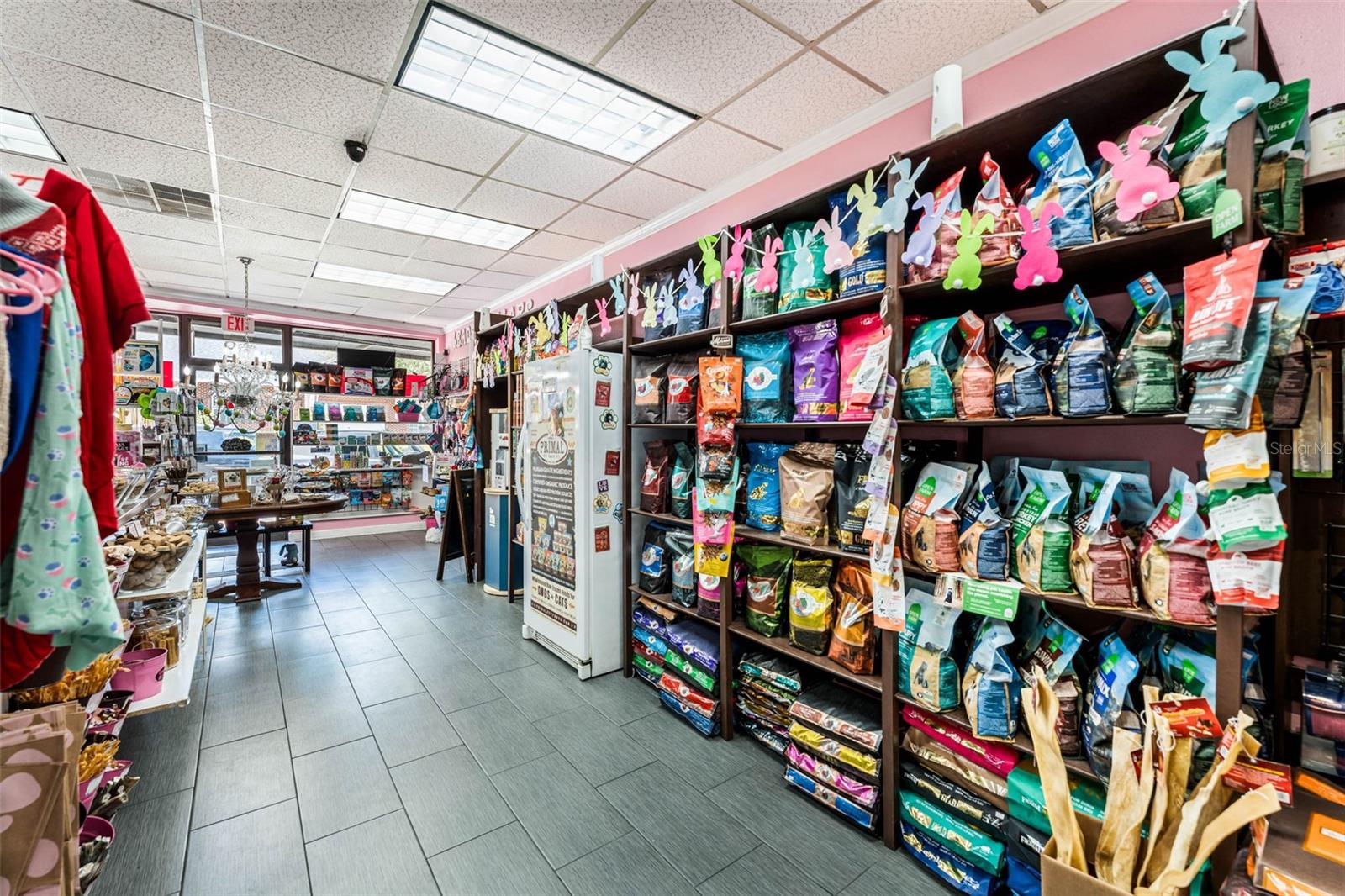 FRIES WINTER GARDEN - Commercial Sale