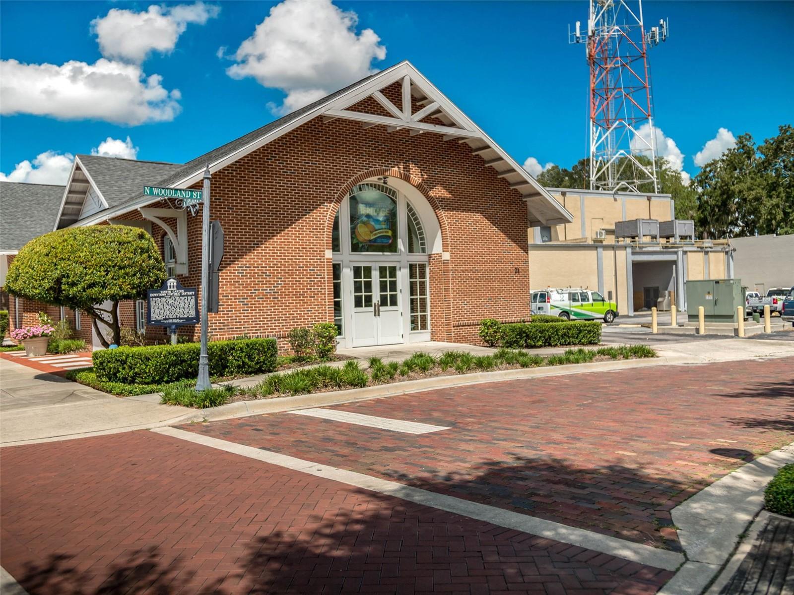 FRIES WINTER GARDEN - Commercial Sale