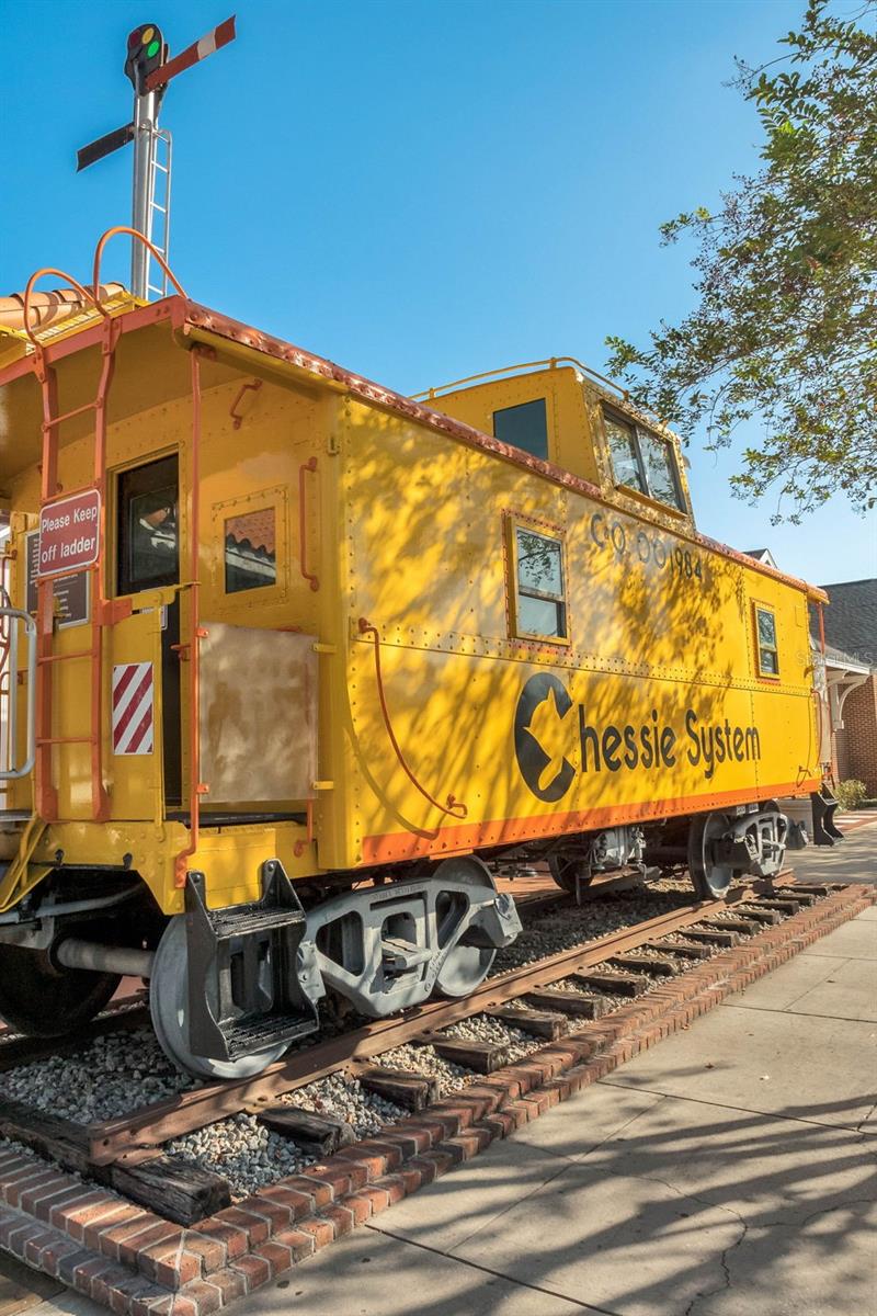 FRIES WINTER GARDEN - Commercial Sale