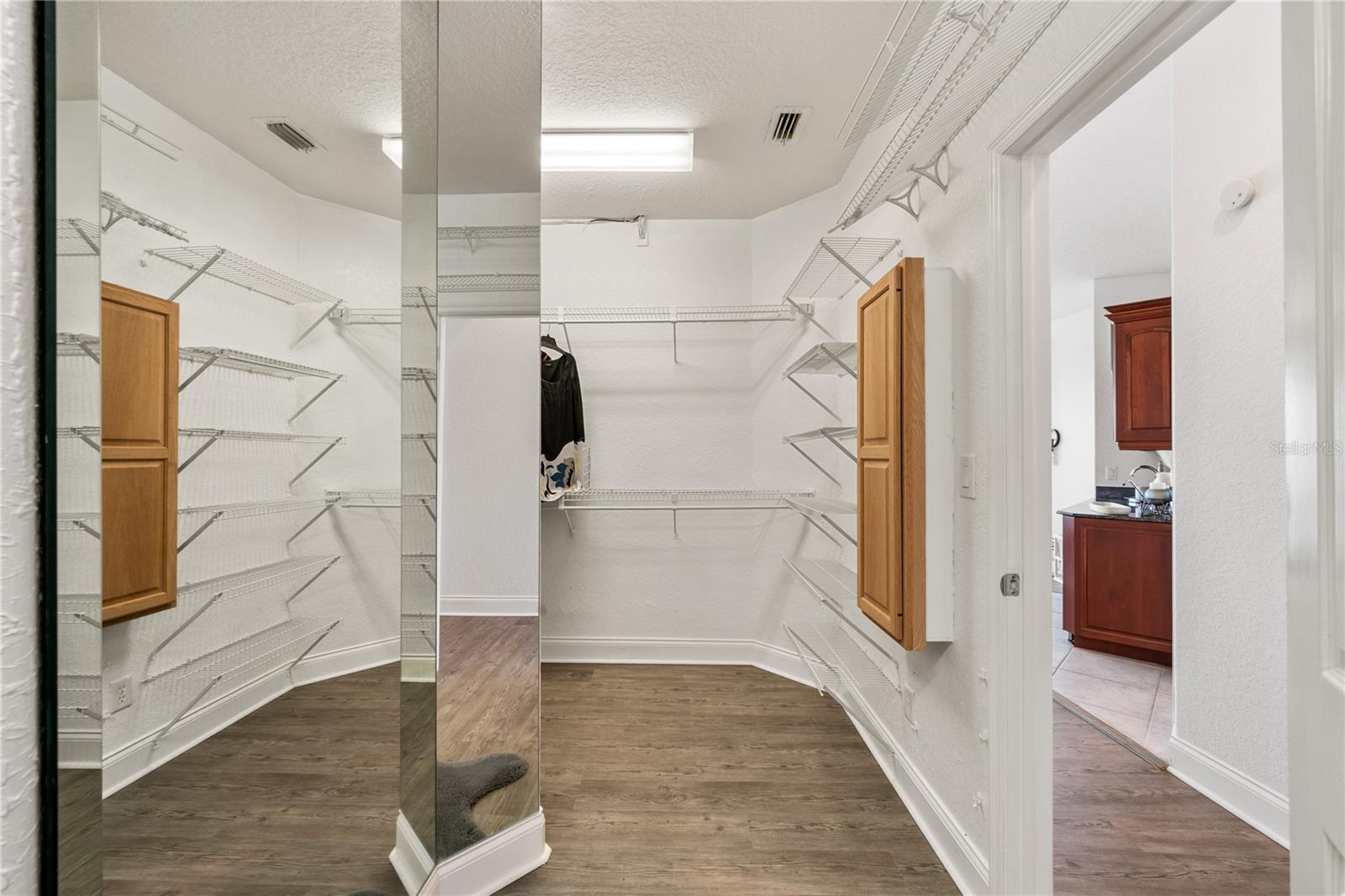 SEA BREEZE ISLAND - Residential