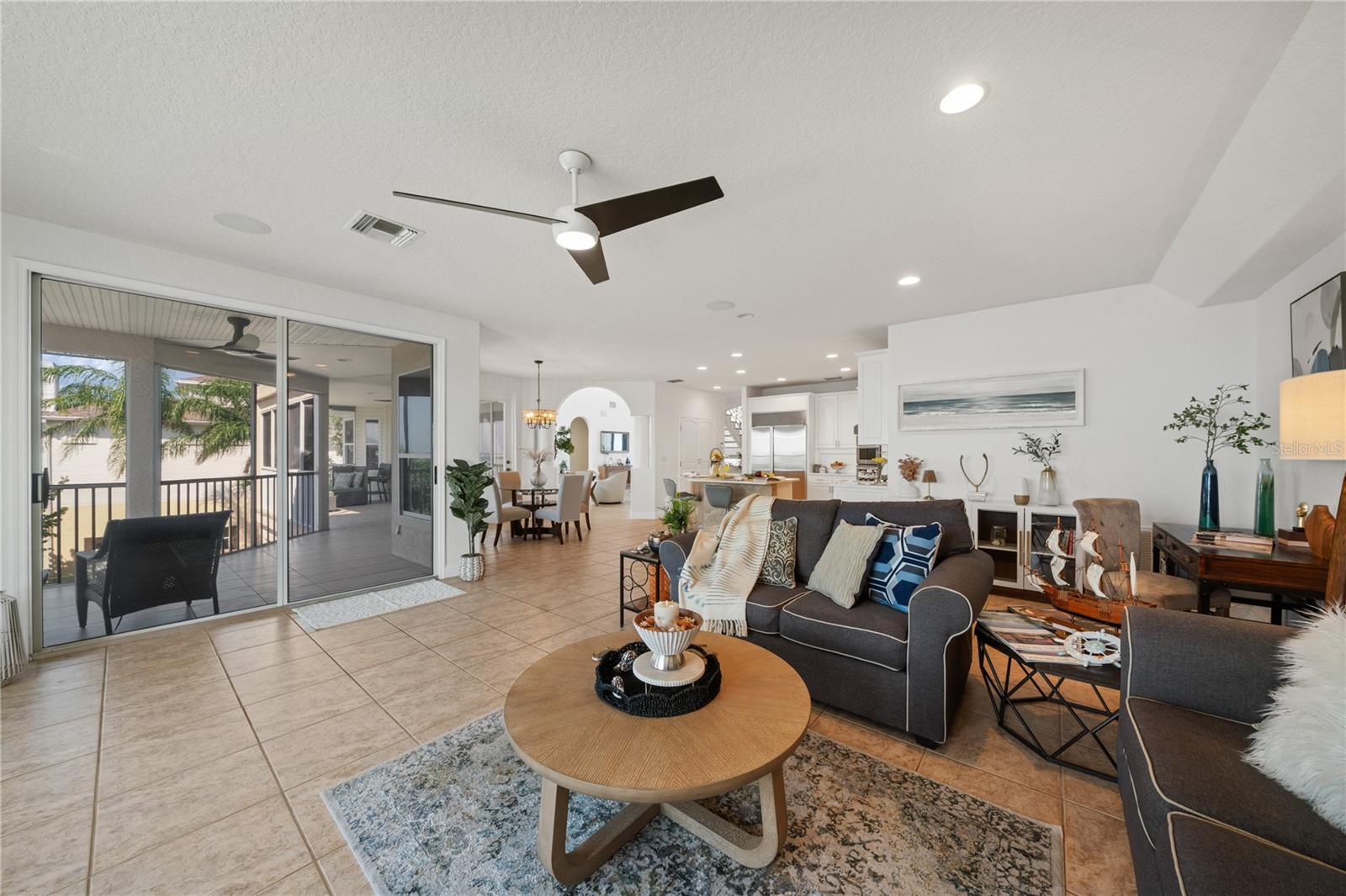 SEA BREEZE ISLAND - Residential