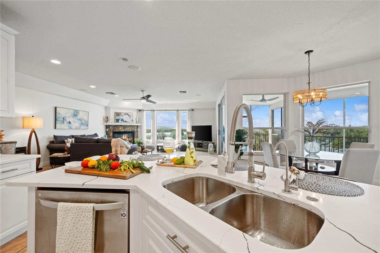 SEA BREEZE ISLAND - Residential