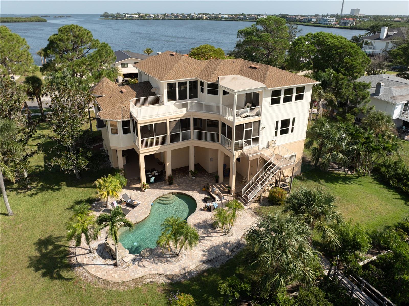 SEA BREEZE ISLAND - Residential
