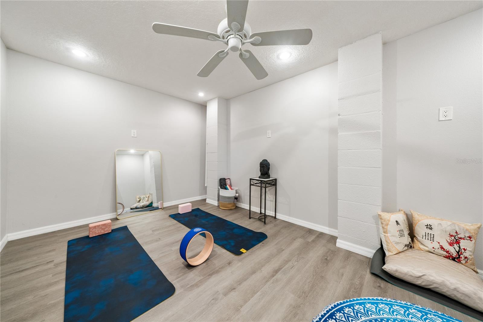 SEA BREEZE ISLAND - Residential