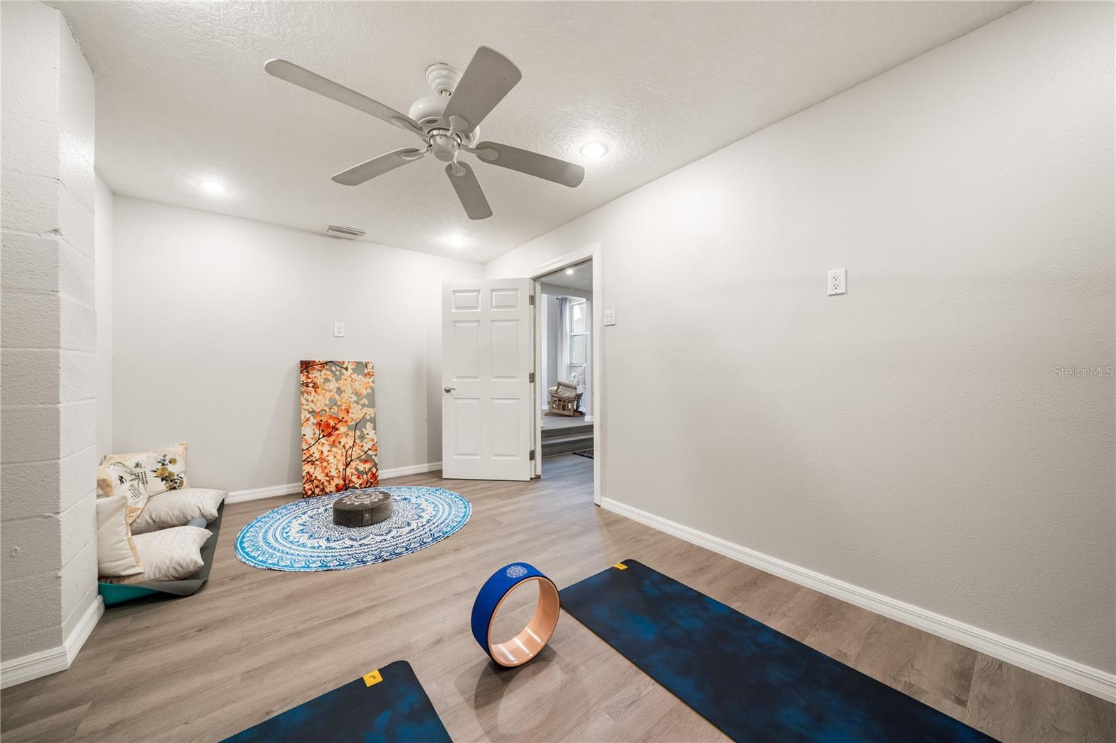 SEA BREEZE ISLAND - Residential