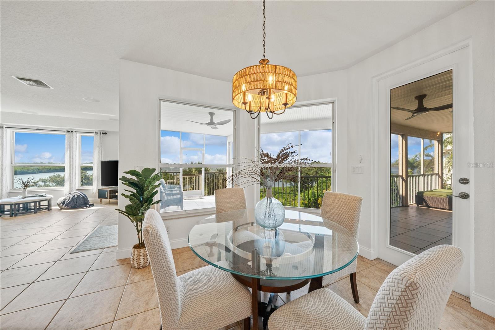 SEA BREEZE ISLAND - Residential