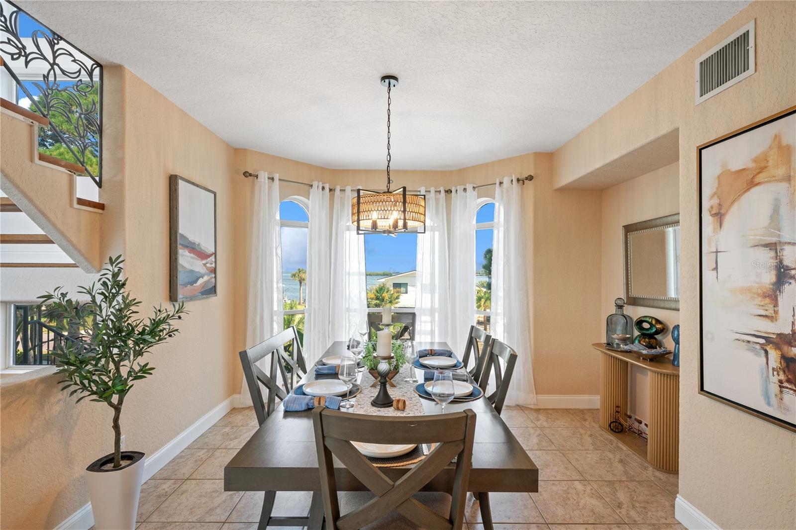 SEA BREEZE ISLAND - Residential