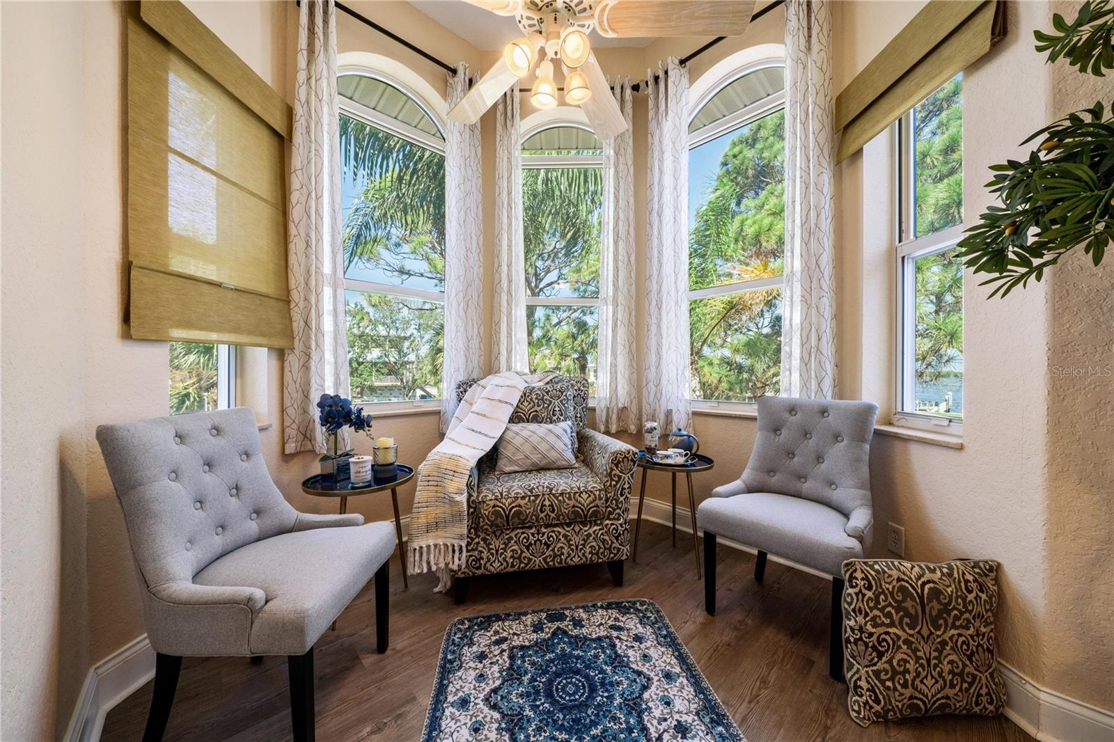 SEA BREEZE ISLAND - Residential