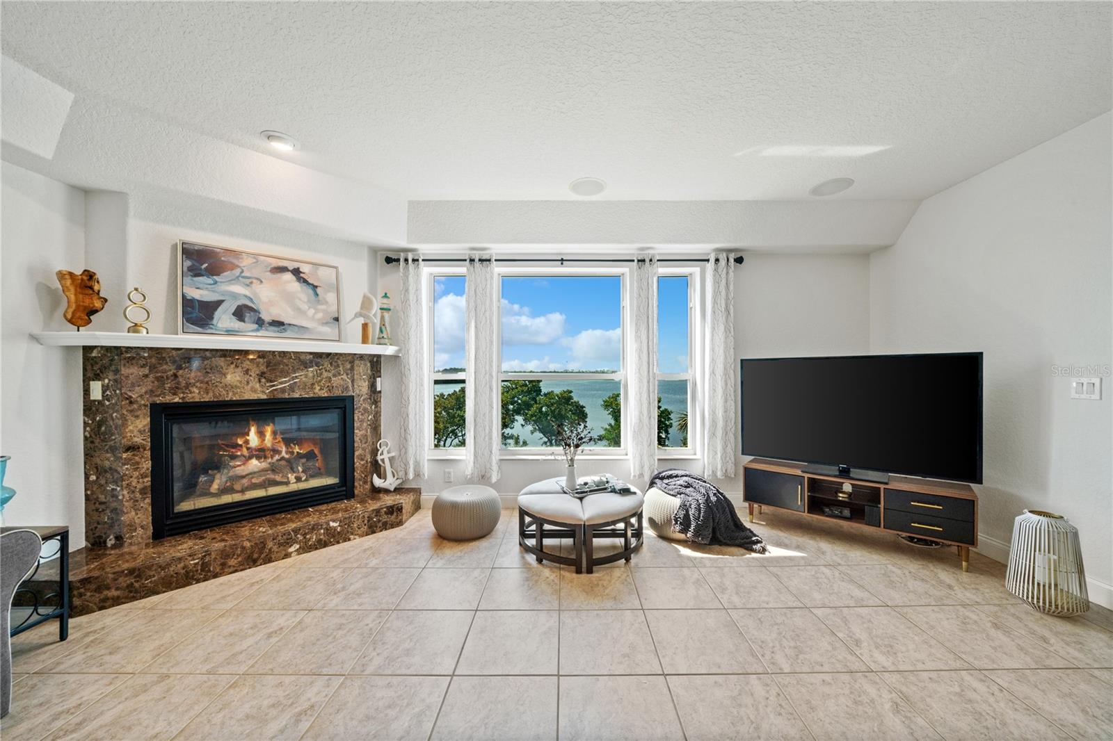 SEA BREEZE ISLAND - Residential