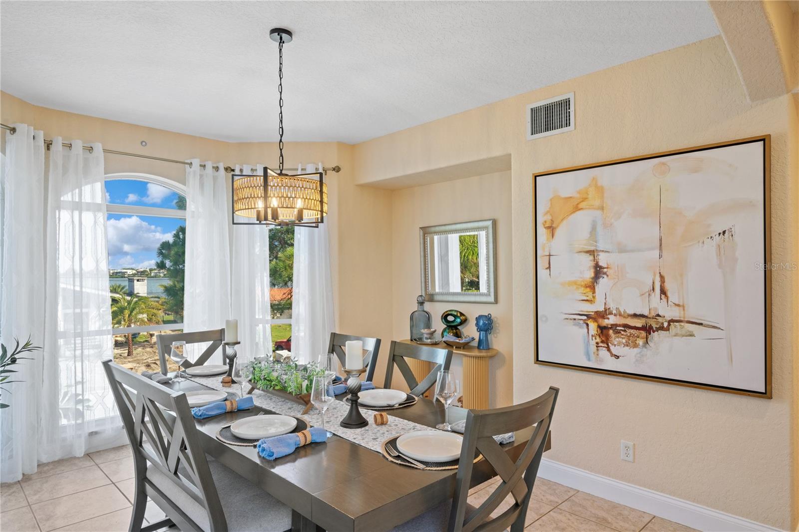 SEA BREEZE ISLAND - Residential