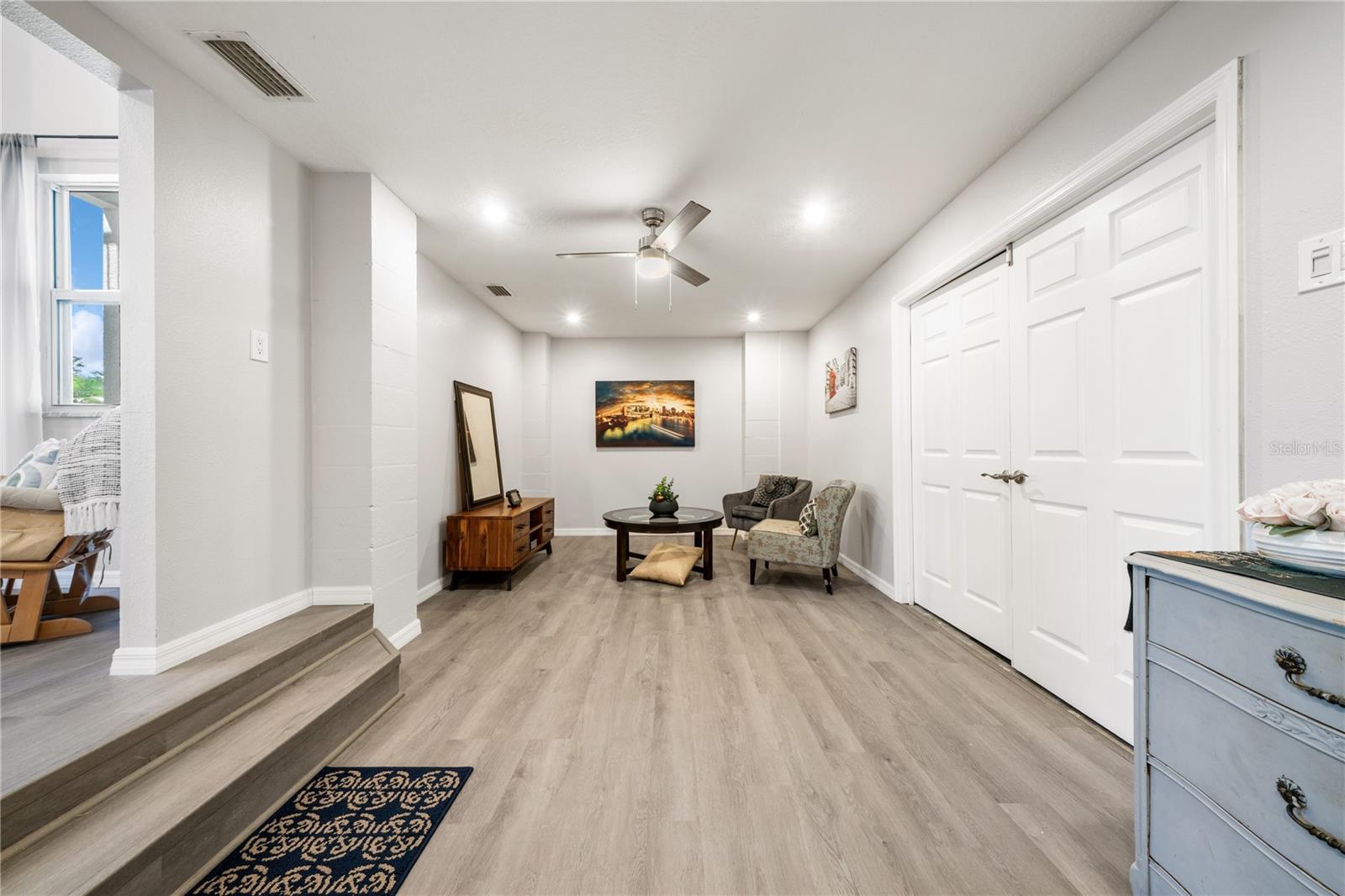 SEA BREEZE ISLAND - Residential