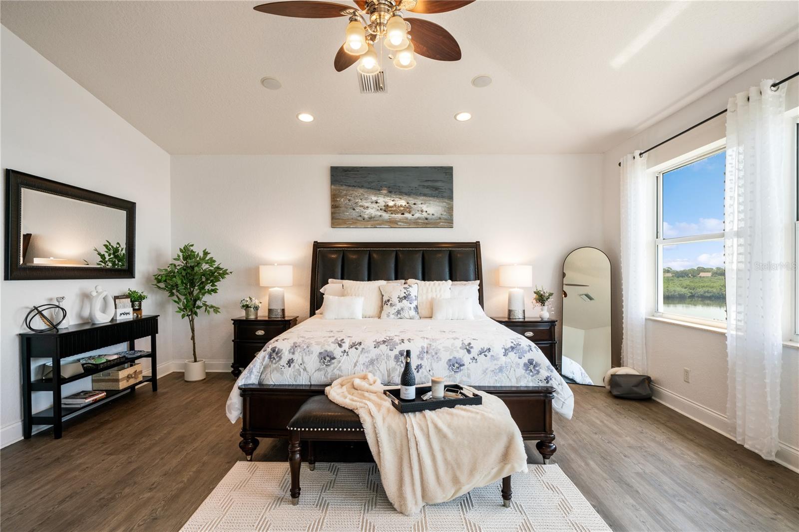 SEA BREEZE ISLAND - Residential