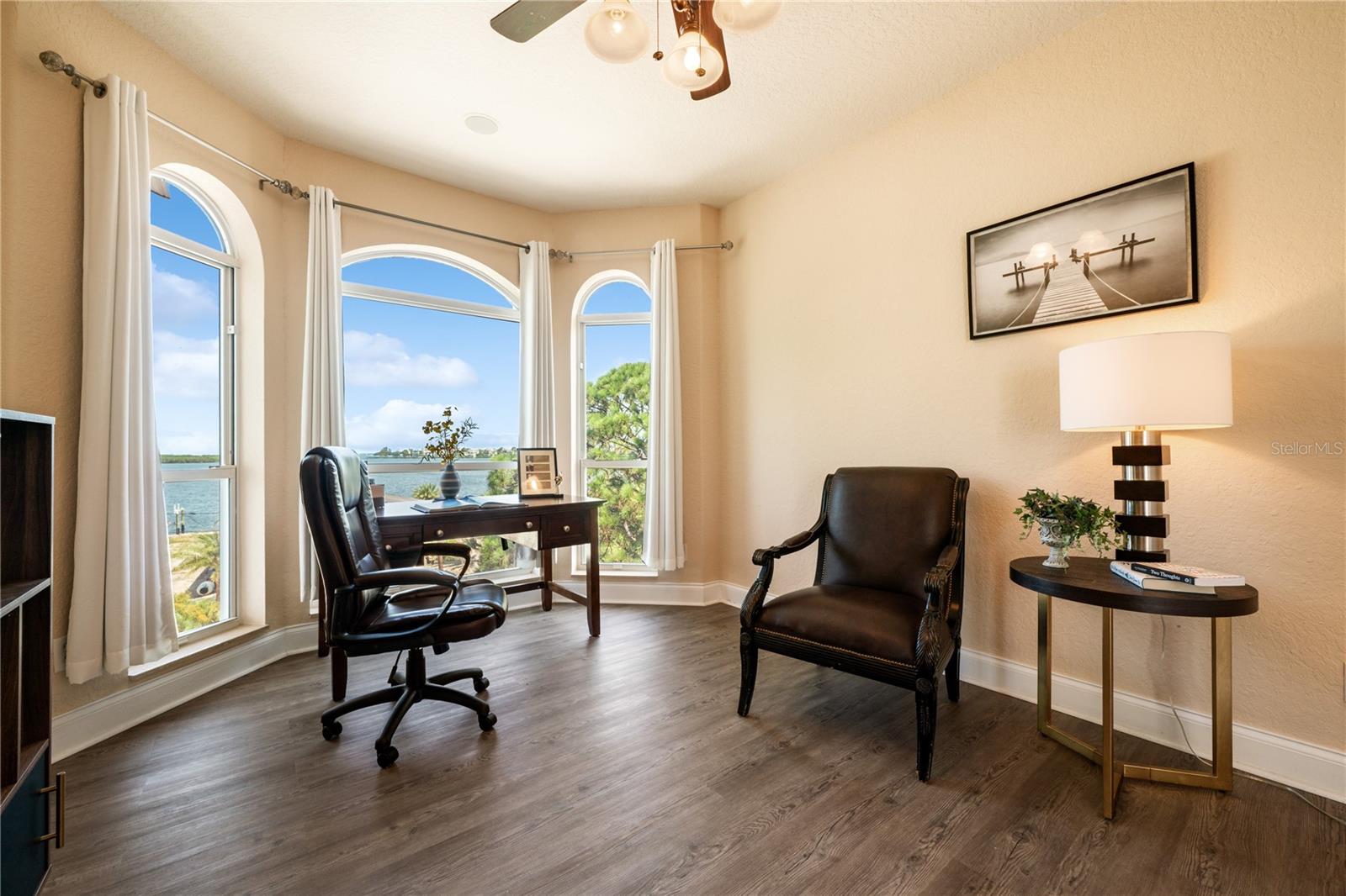 SEA BREEZE ISLAND - Residential