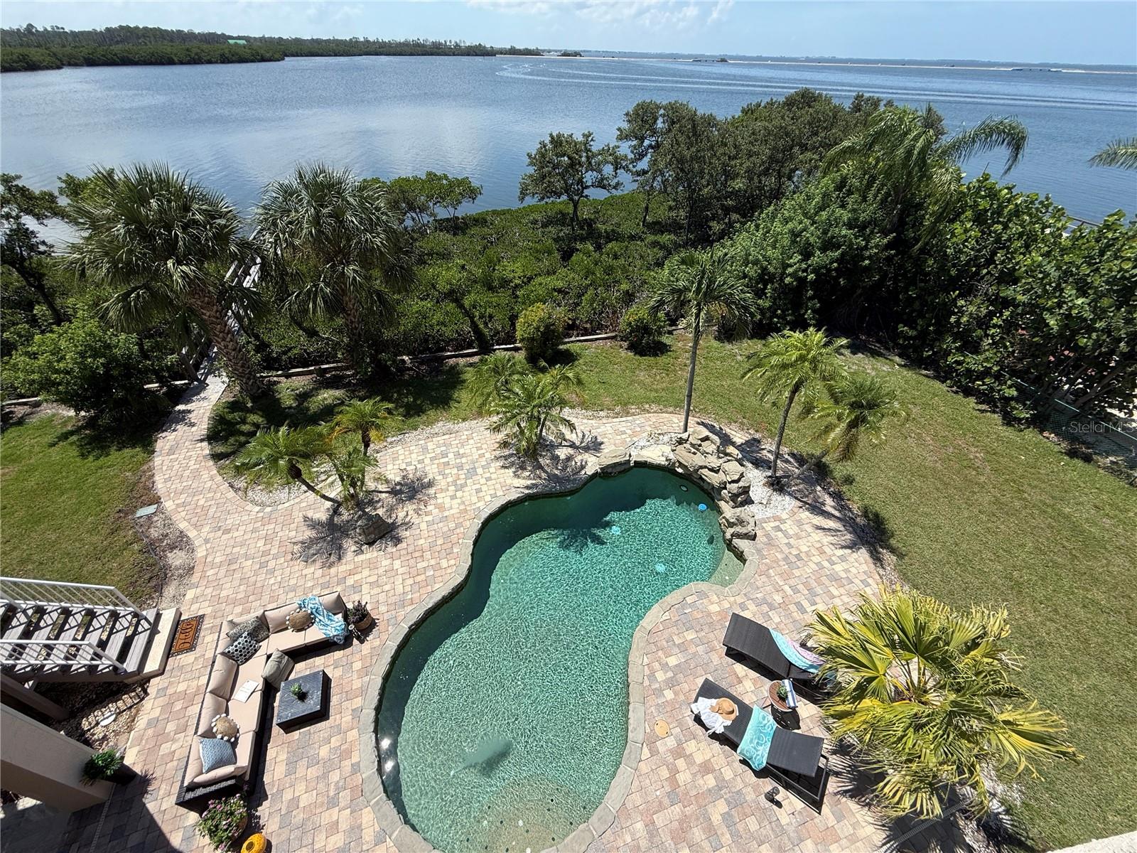 SEA BREEZE ISLAND - Residential