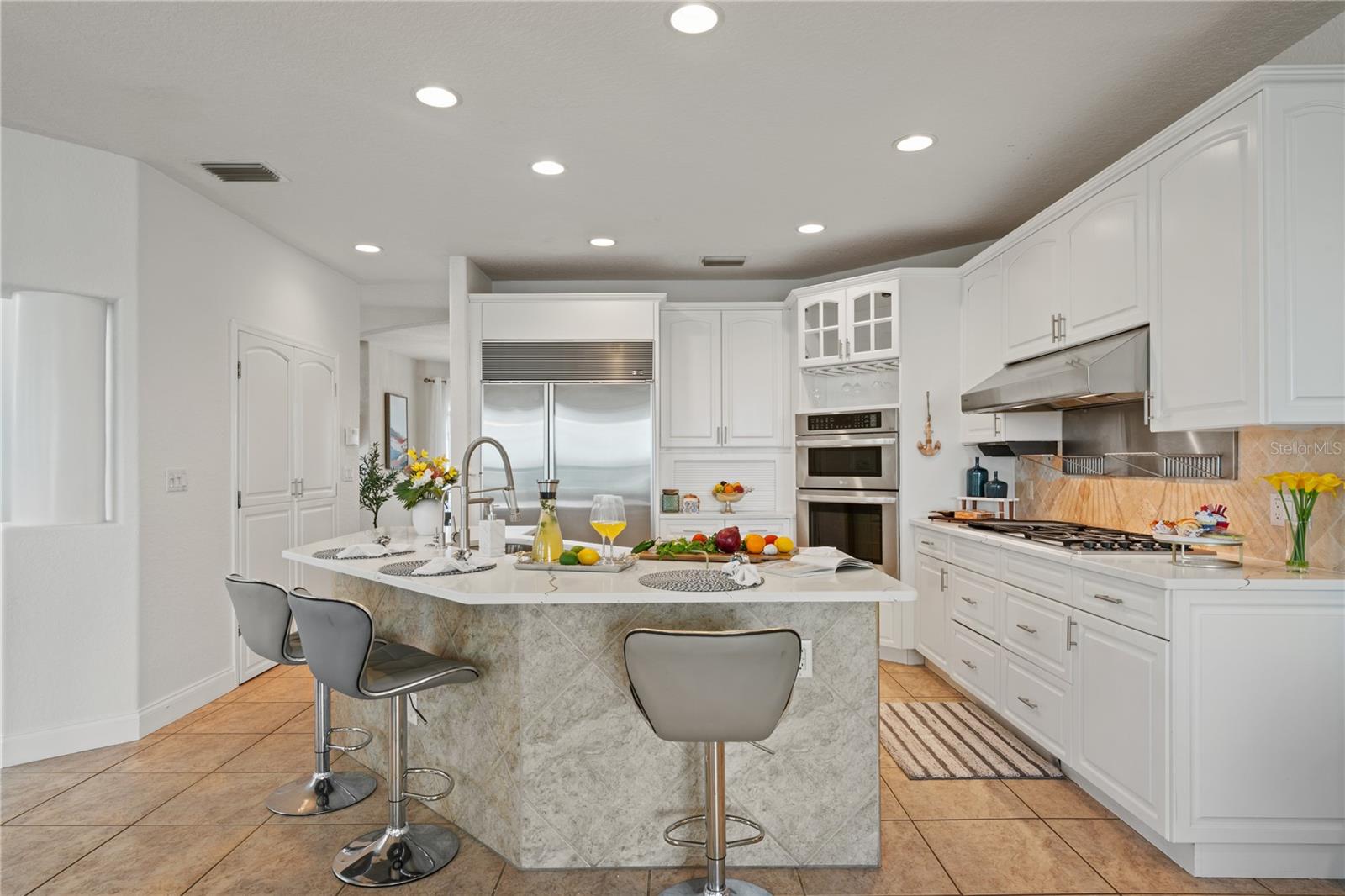 SEA BREEZE ISLAND - Residential