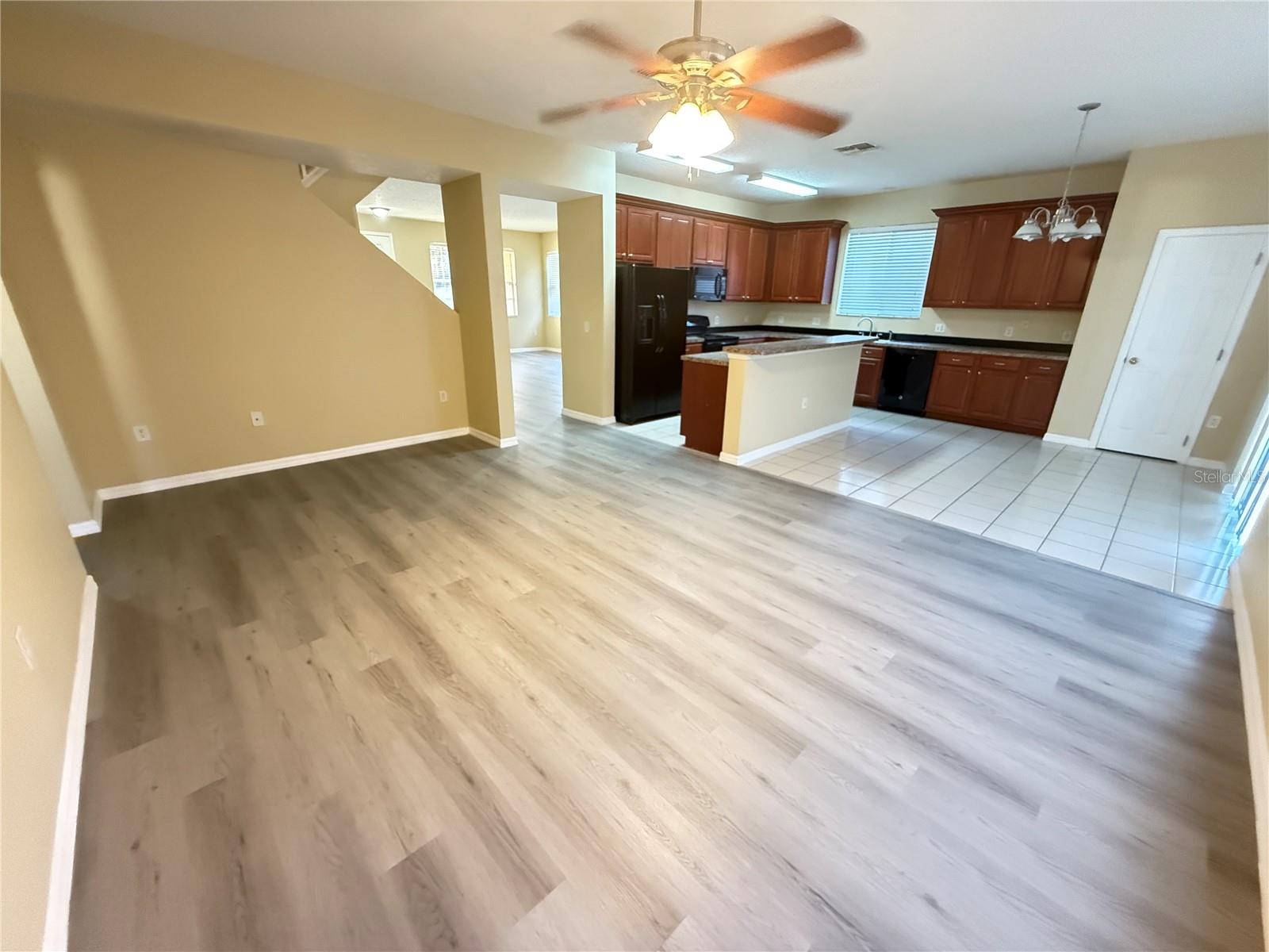 STRATFORD POINTE - Residential Lease