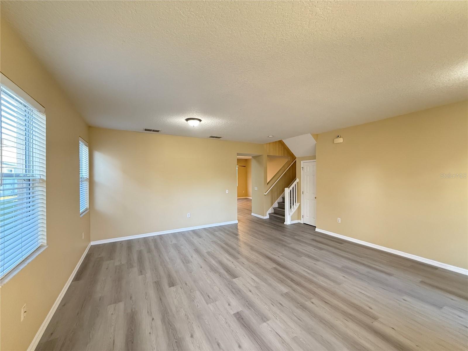 STRATFORD POINTE - Residential Lease
