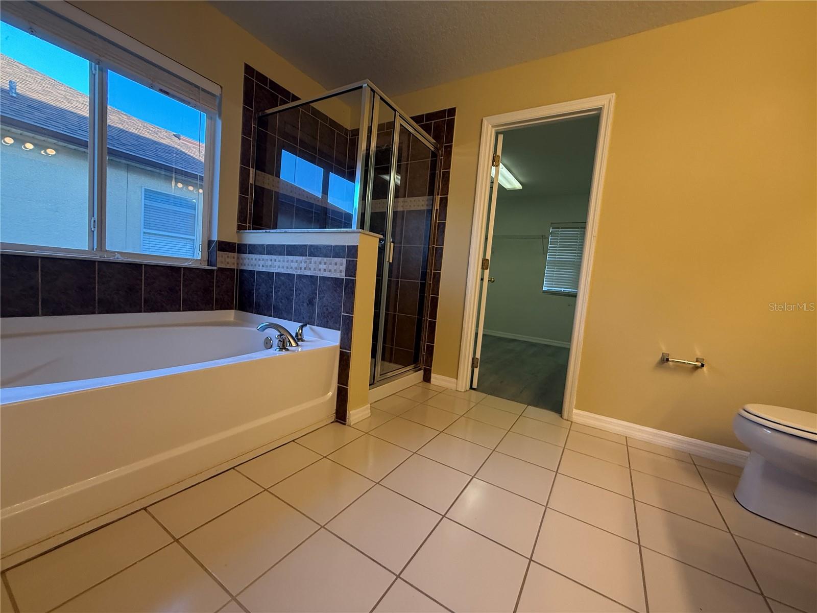 STRATFORD POINTE - Residential Lease
