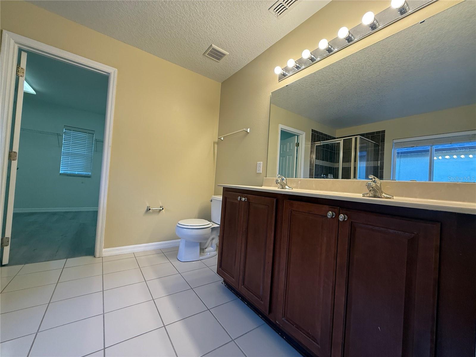 STRATFORD POINTE - Residential Lease