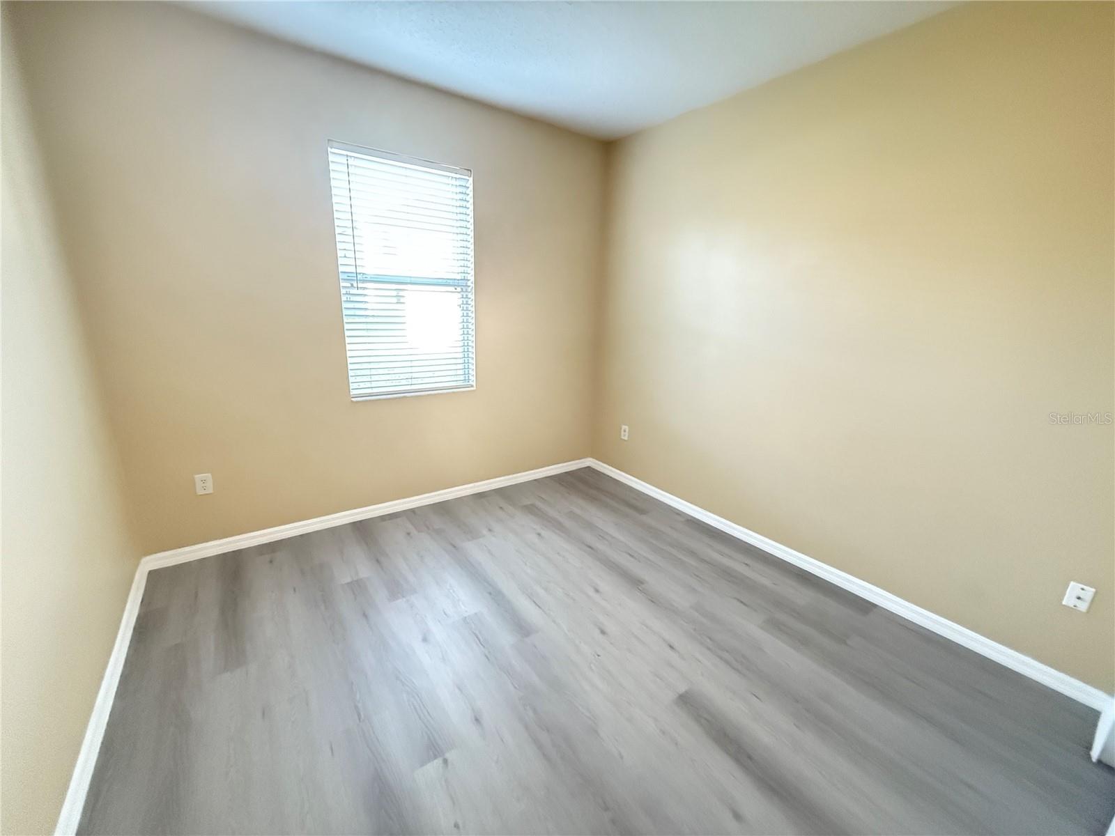STRATFORD POINTE - Residential Lease
