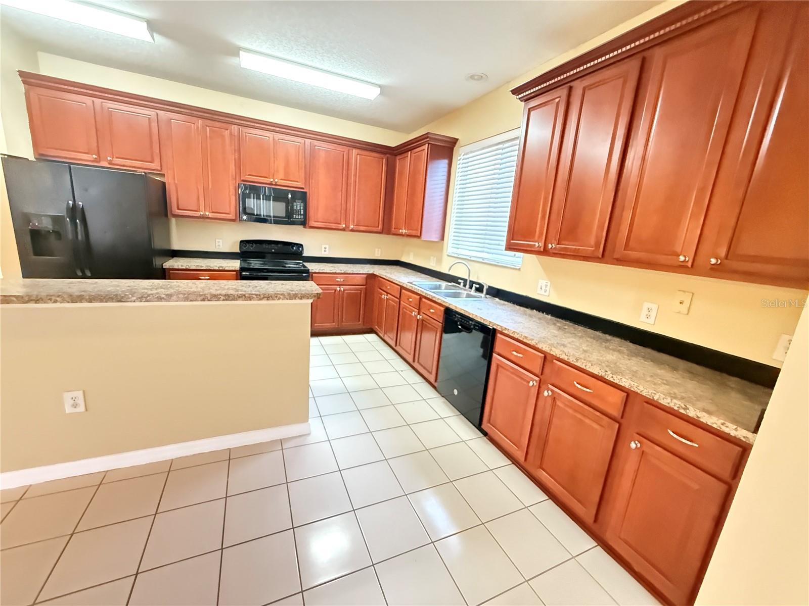 STRATFORD POINTE - Residential Lease