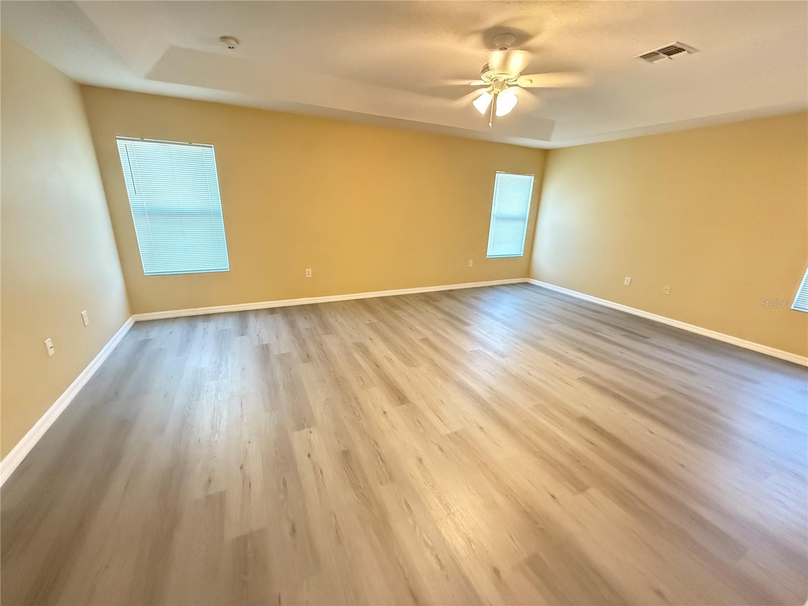 STRATFORD POINTE - Residential Lease