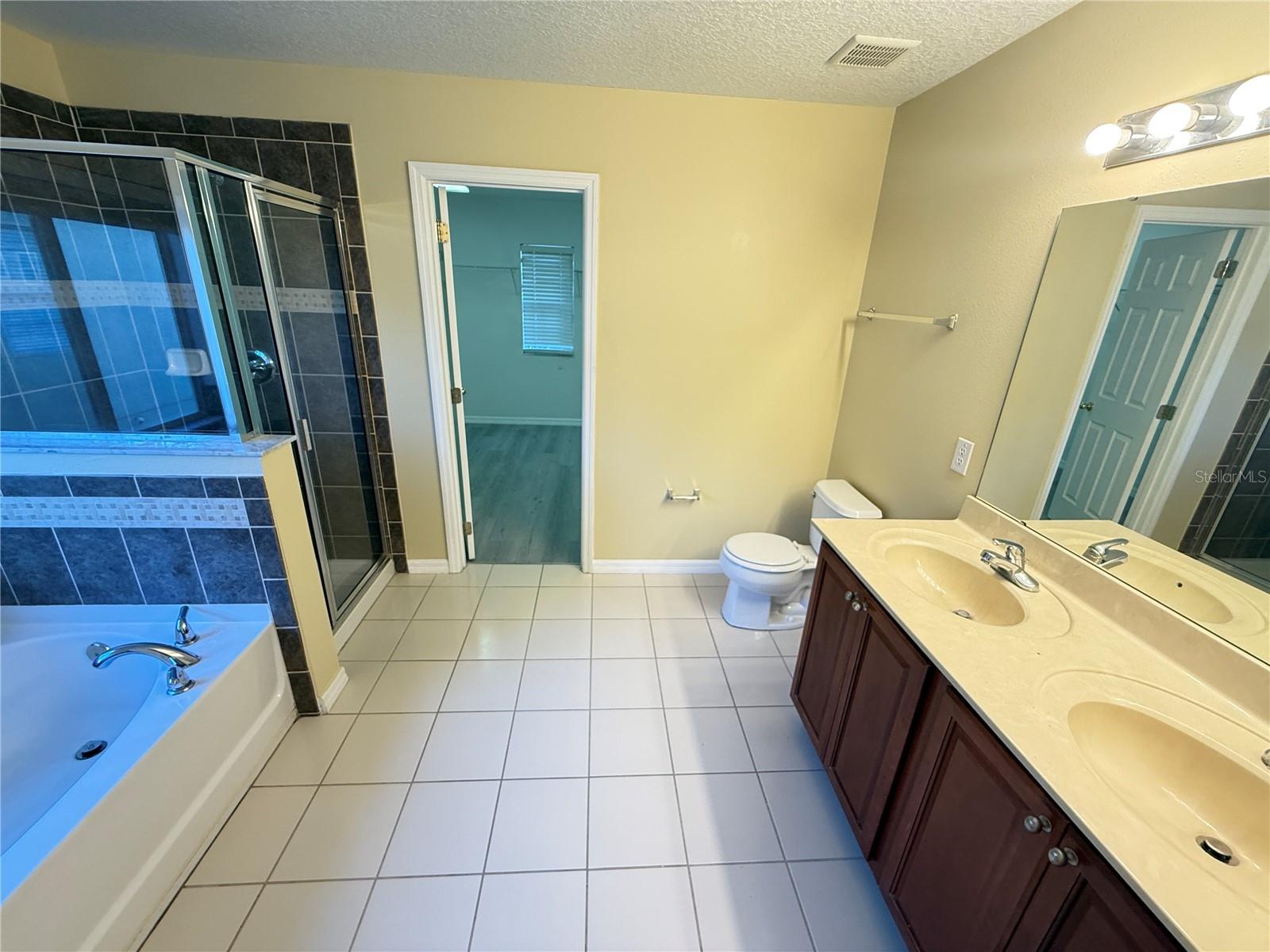 STRATFORD POINTE - Residential Lease