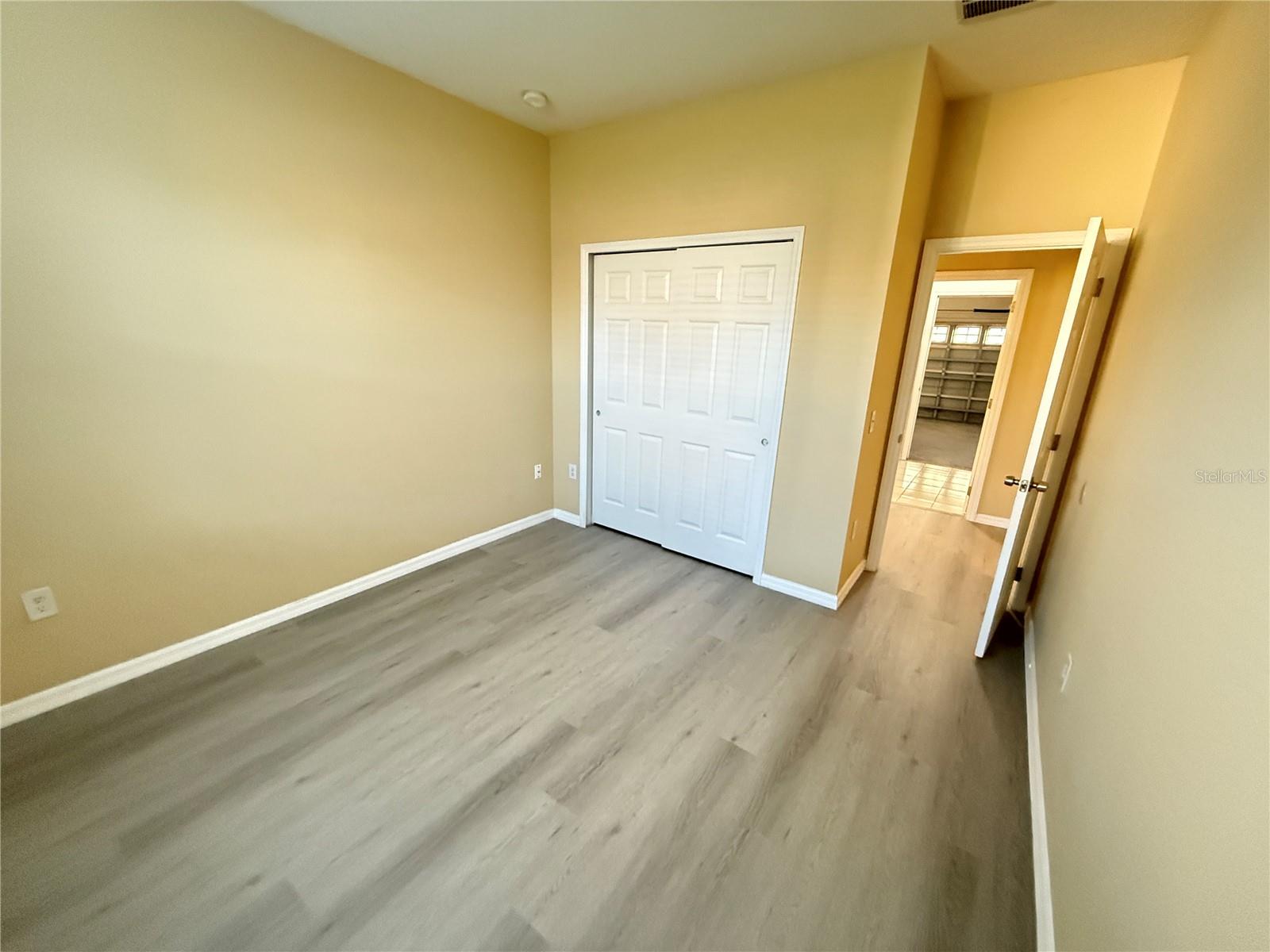STRATFORD POINTE - Residential Lease