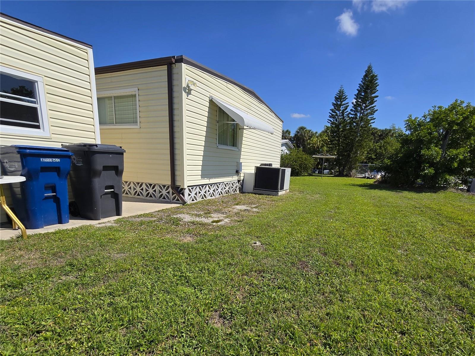 SHADOW BROOK MOBILE HOME - Residential
