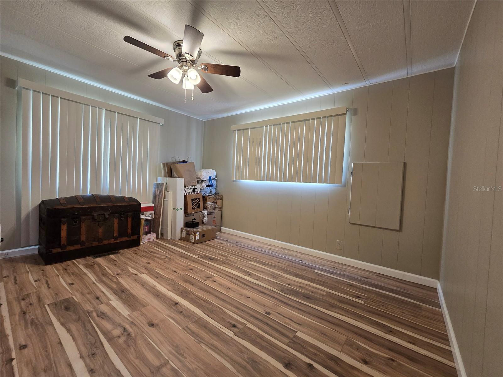 SHADOW BROOK MOBILE HOME - Residential