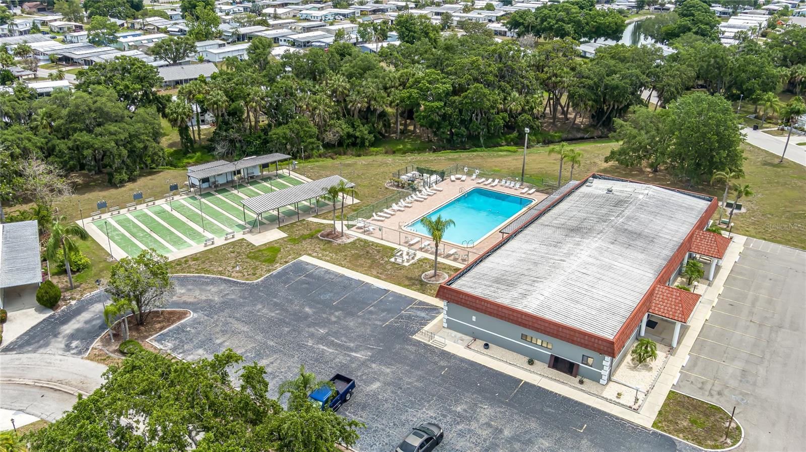 SHADOW BROOK MOBILE HOME - Residential